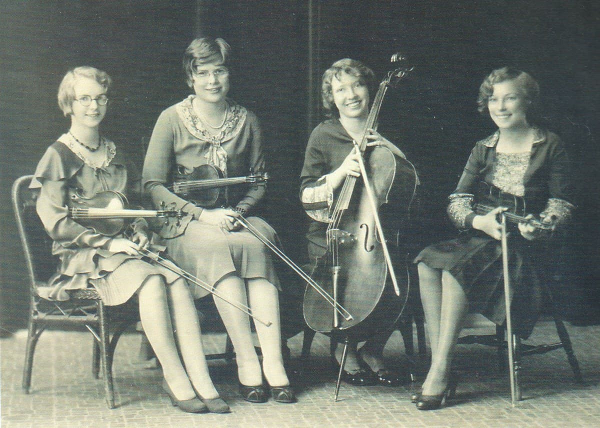 Dorothy and Winifred Cook in a Chadron Preparatory School string quartet