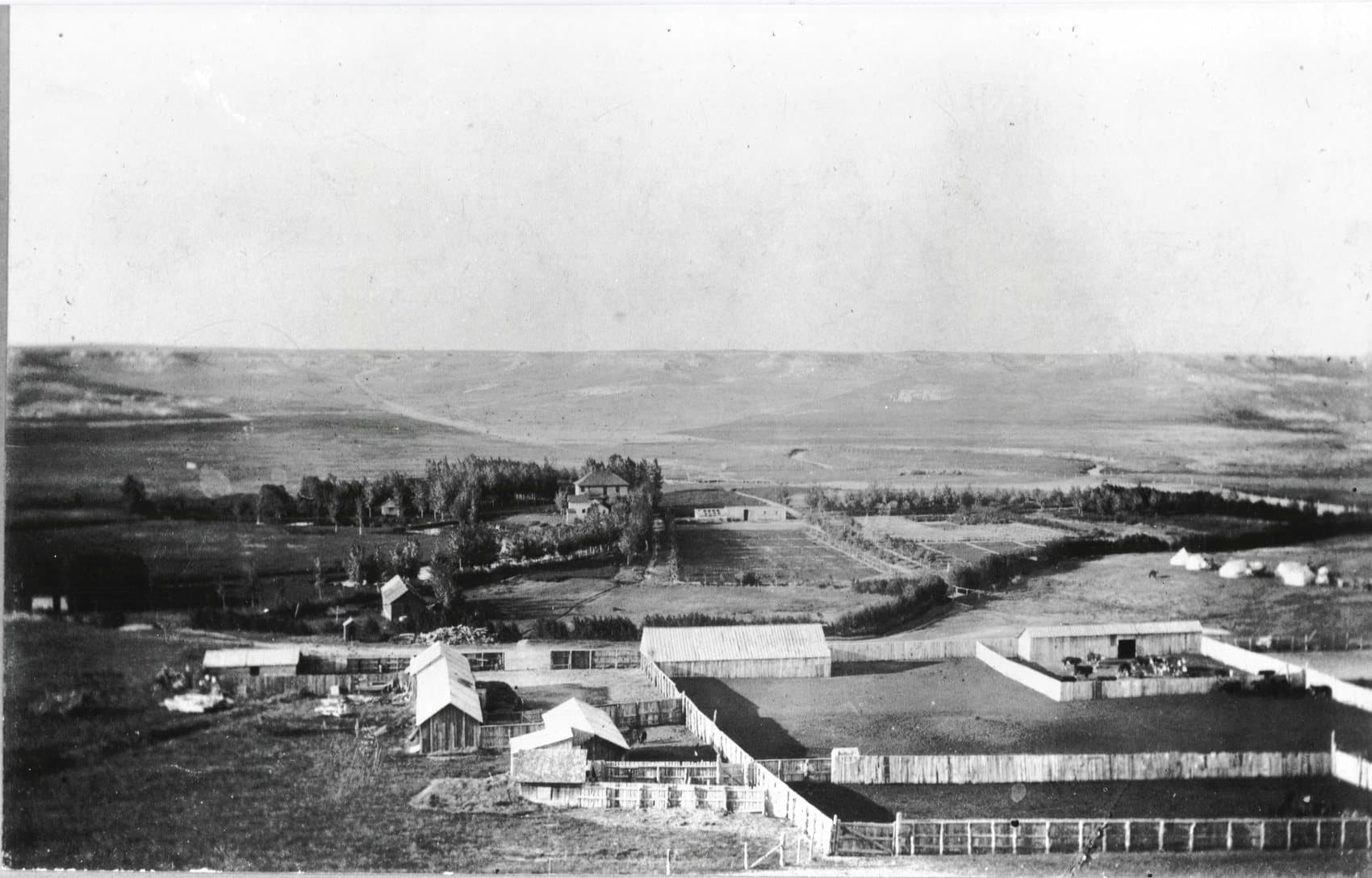 The ranch in 1898, with Lakota tipis at right